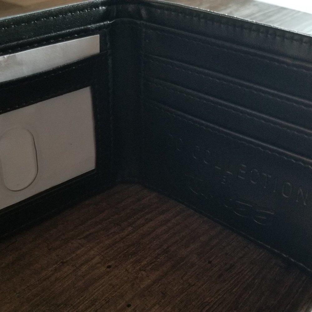 Justice League Wallet - Picture 5 of 7